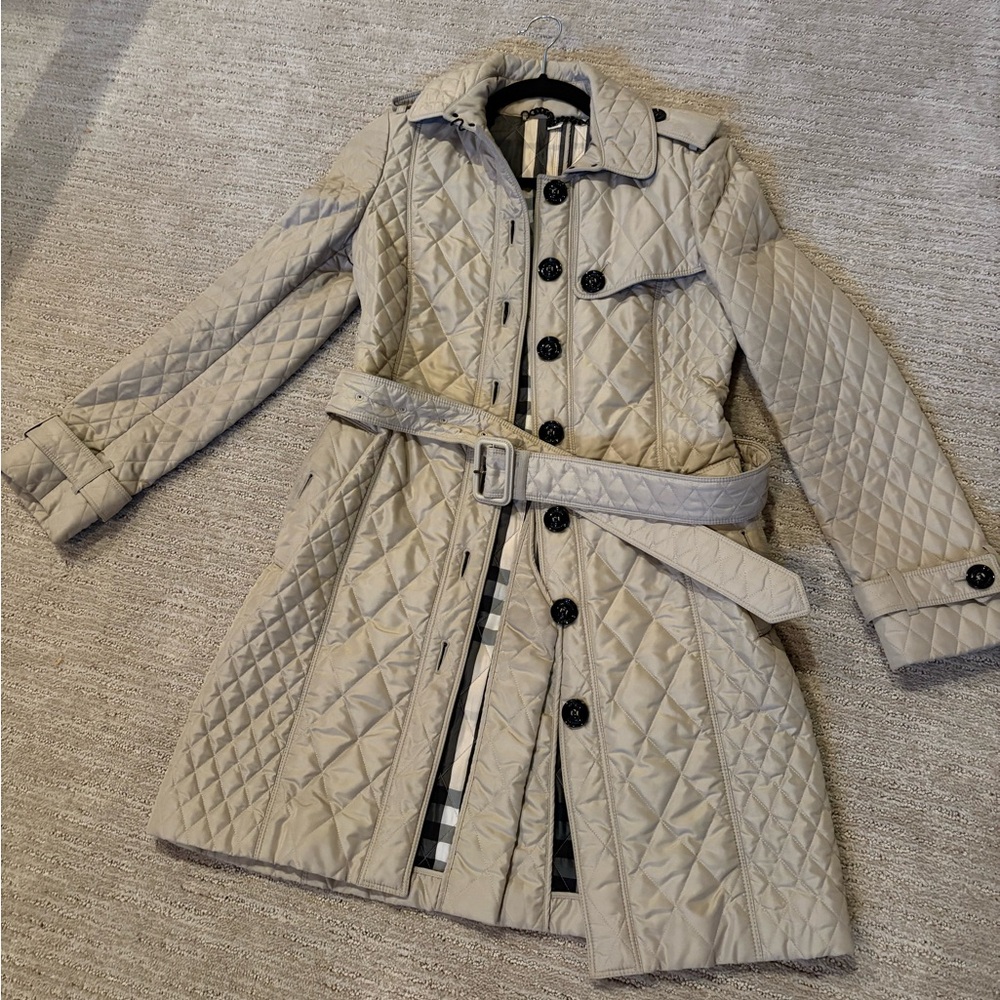 Burberry Quilted Beige Women's Coat